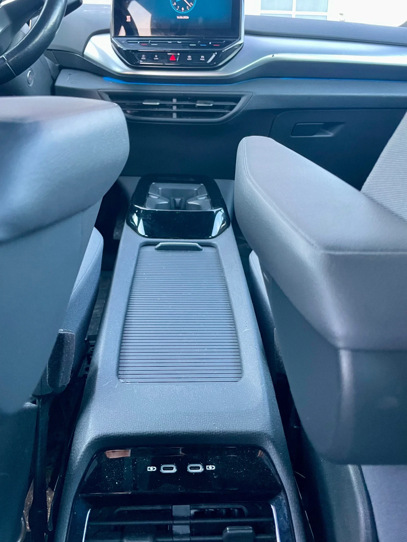 VW ID.4 PRO 150kw 82kwh налична в БГ, снимка 16 - Автомобили и джипове - 54933479