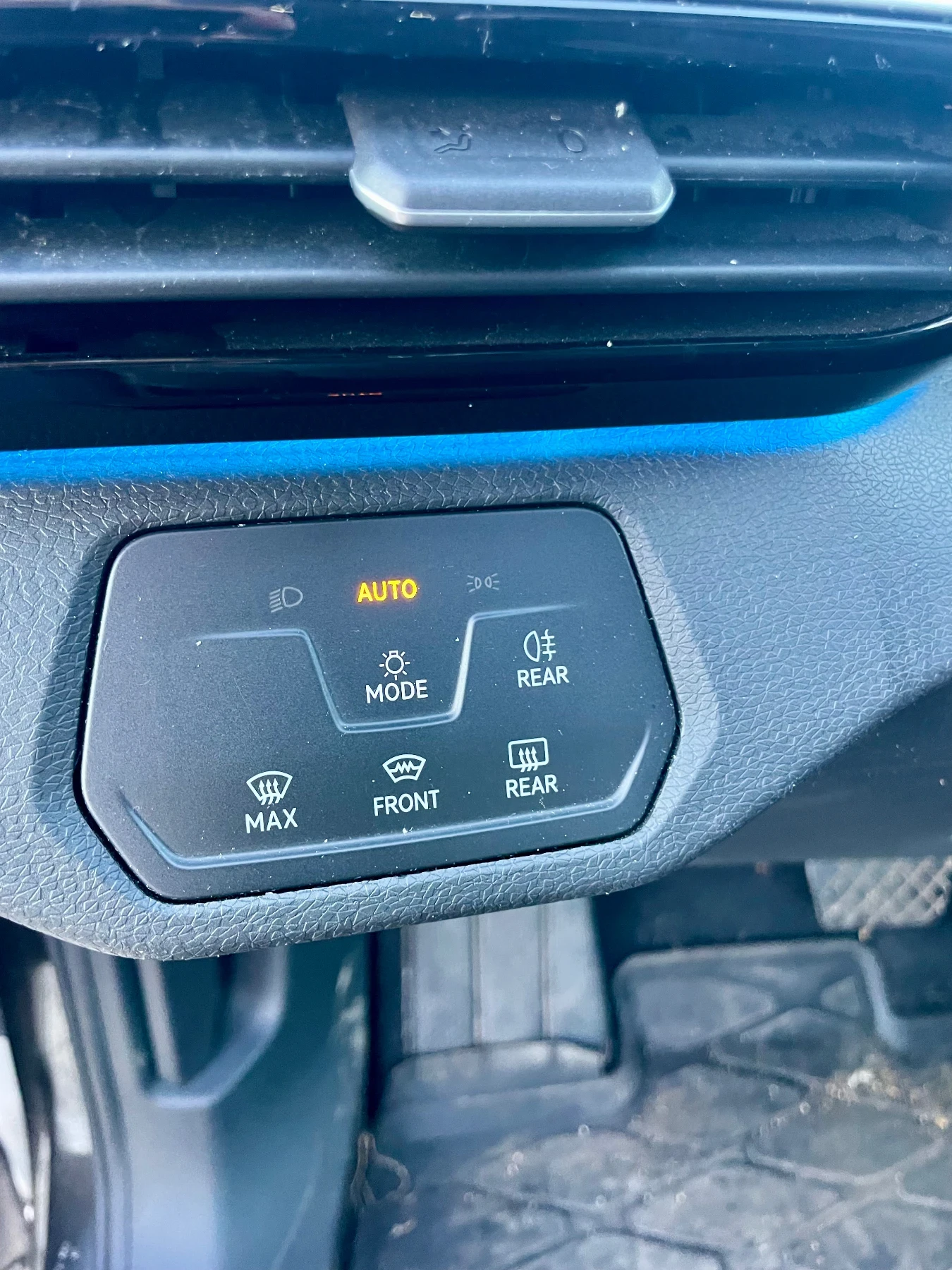 VW ID.4 PRO 150kw 82kwh налична в БГ, снимка 11 - Автомобили и джипове - 54933479