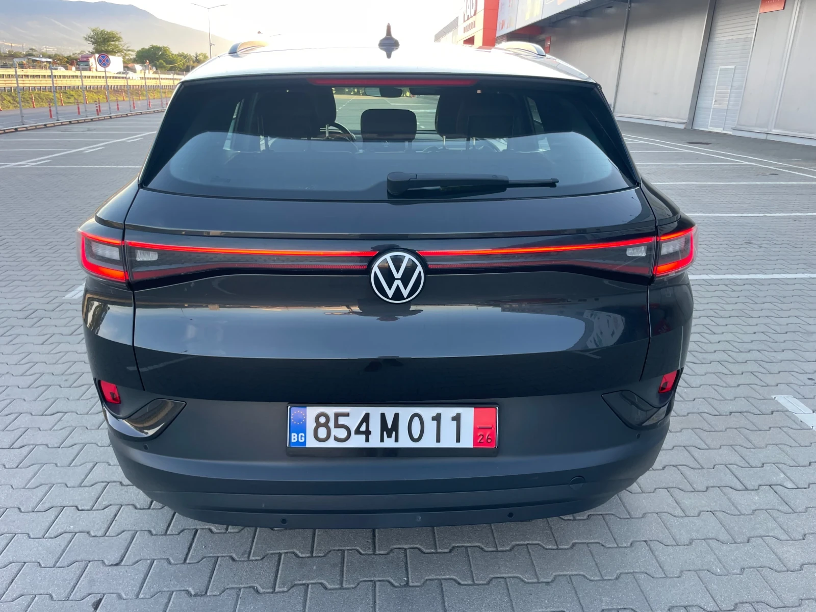 VW ID.4 PRO 150kw 82kwh налична в БГ, снимка 5 - Автомобили и джипове - 54933479