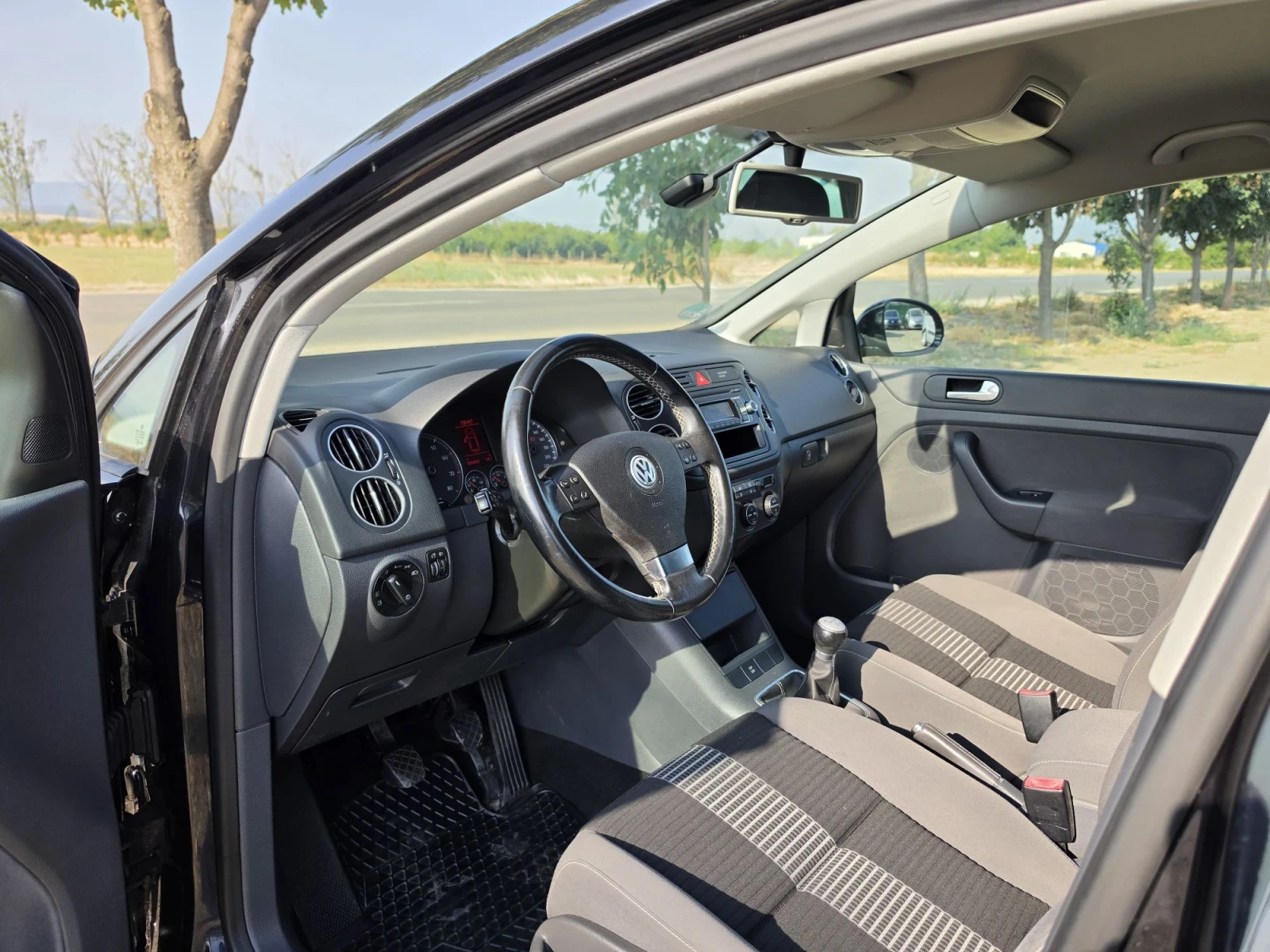 VW Golf Plus, снимка 12 - Автомобили и джипове - 54982499