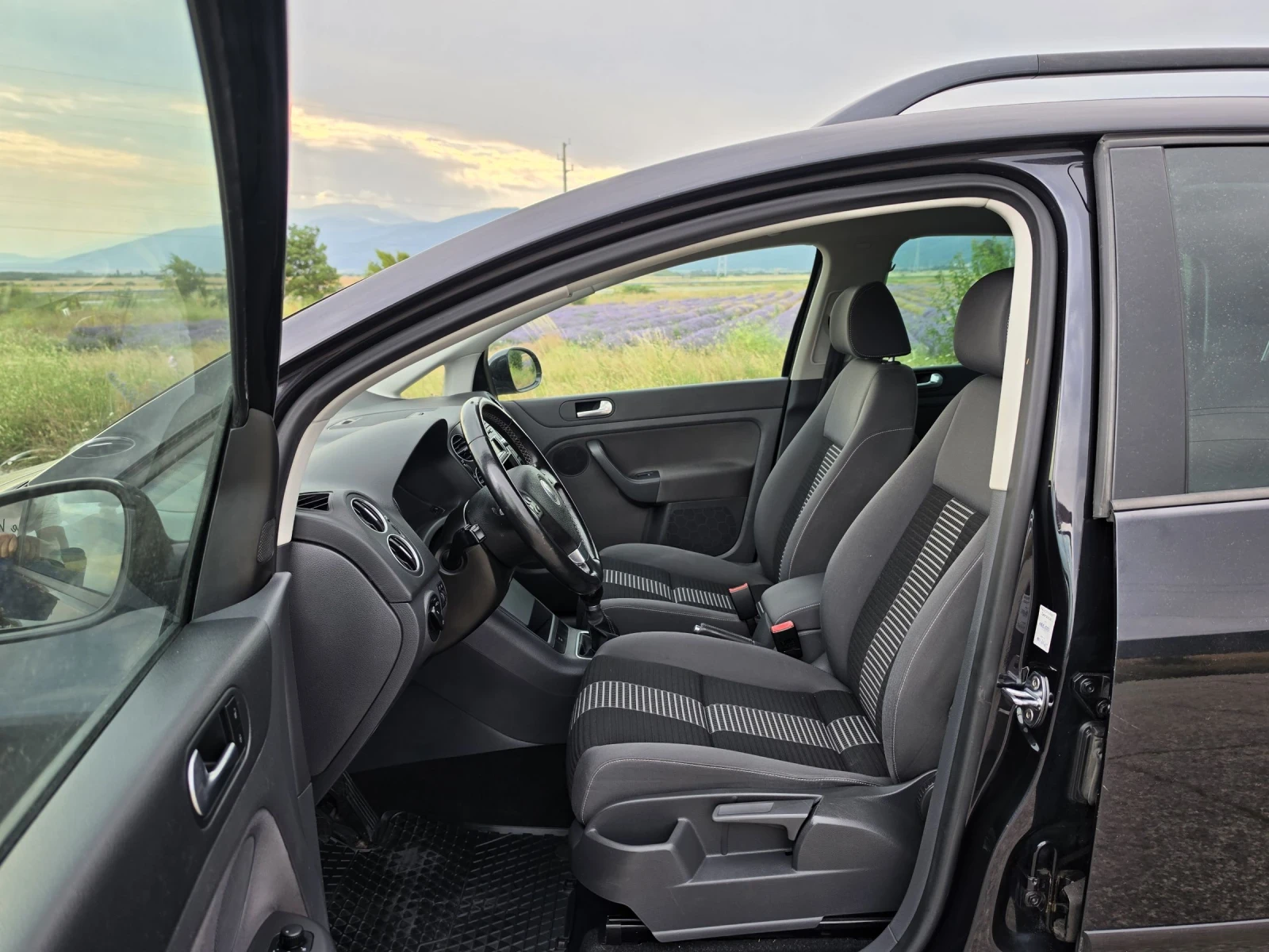 VW Golf Plus, снимка 11 - Автомобили и джипове - 54982499