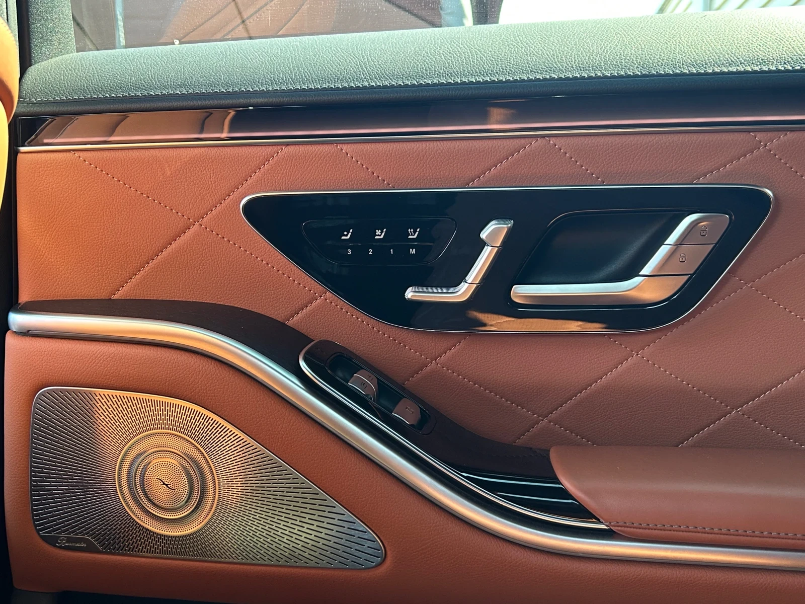 Mercedes-Benz S 450 4Matic* Long* PANO* BURMESTER, снимка 13 - Автомобили и джипове - 55395883