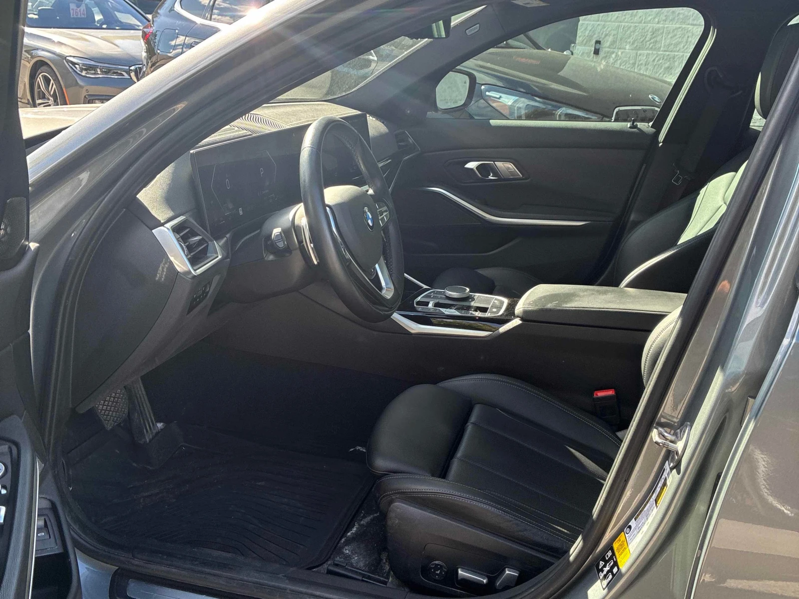 BMW 330 * xDrive * CARFAX * ОПЦИЯ ЗА ФИНАНСИРАНЕ, снимка 16 - Автомобили и джипове - 55889508