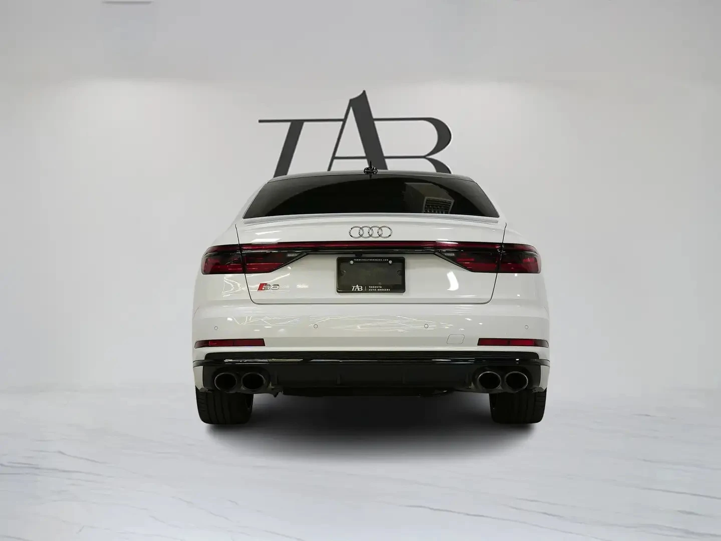 Audi S8 TECHNIK ЦЕНА ДО БЪЛГАРИЯ АВТОКРЕДИТ, снимка 5 - Автомобили и джипове - 55990300