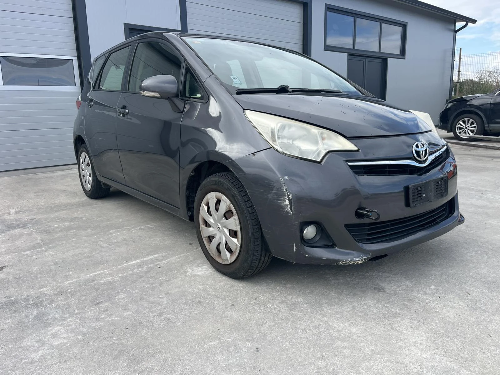 Toyota Verso S 1.4D4D 90к.с. 6-скорости, снимка 2 - Автомобили и джипове - 56194034