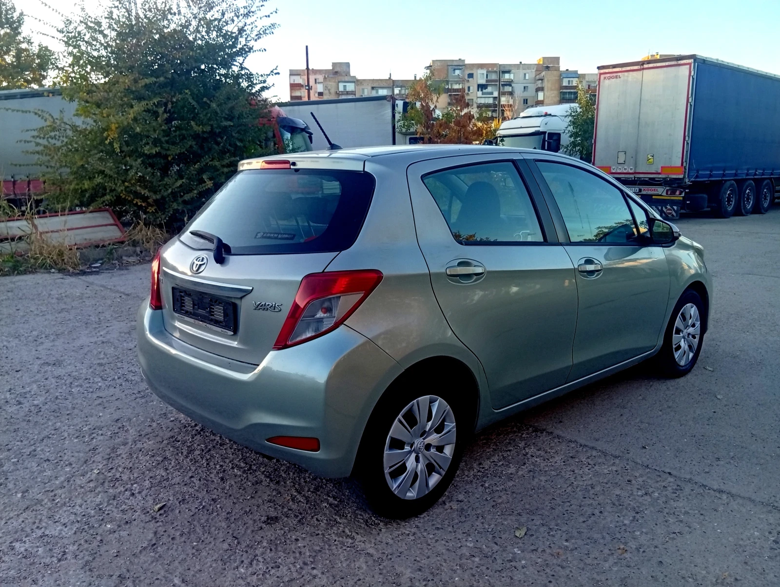 Toyota Yaris 1.3������ ���� | Mobile.bg � ����������� 4