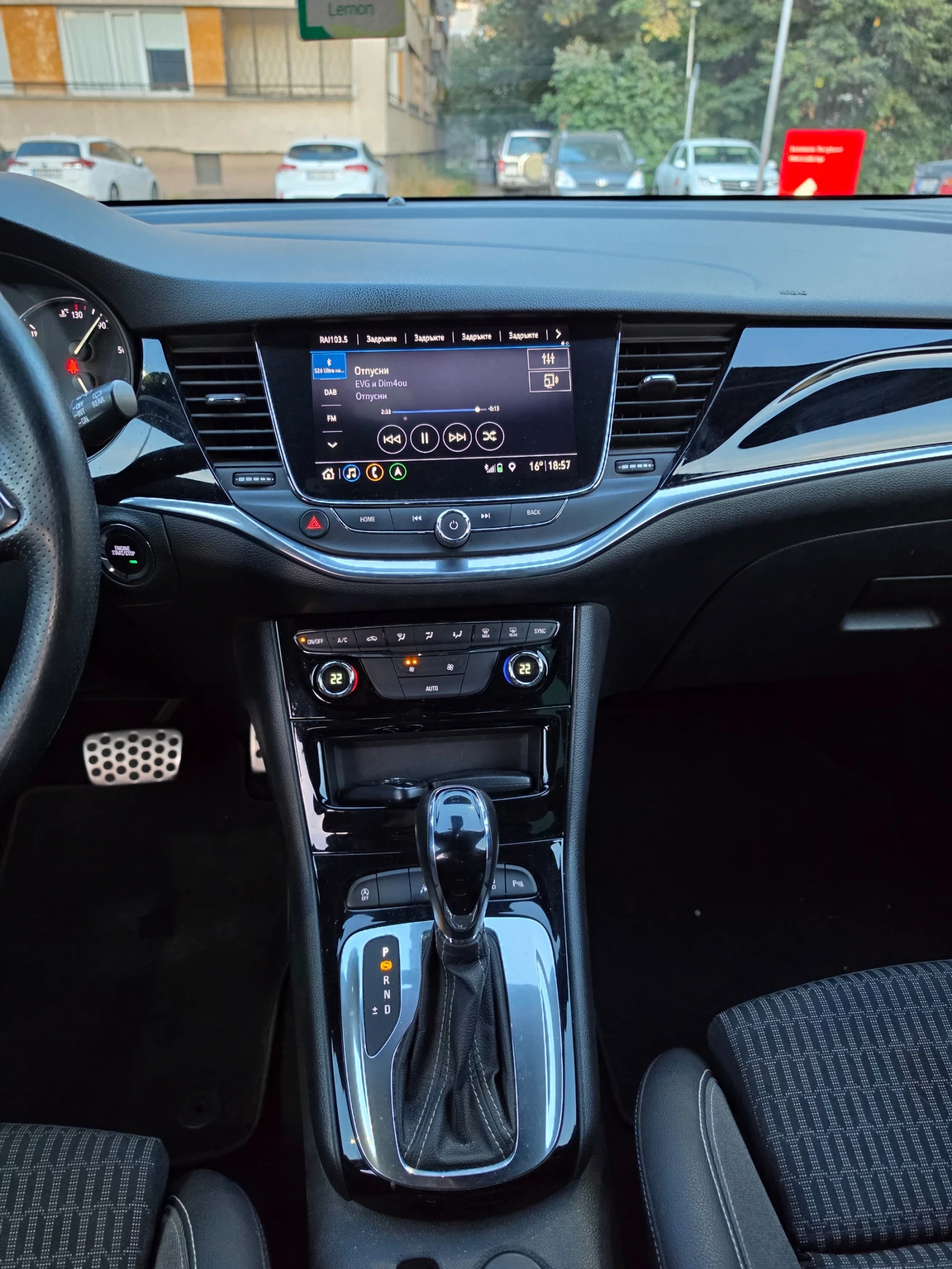 Opel Astra Facelift Full Led, снимка 11 - Автомобили и джипове - 56332920