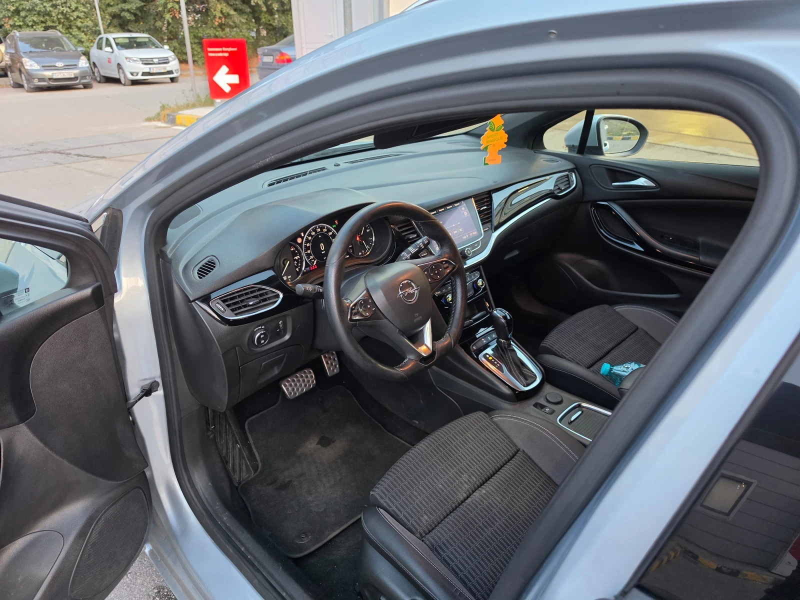 Opel Astra Facelift Full Led, снимка 9 - Автомобили и джипове - 56332920