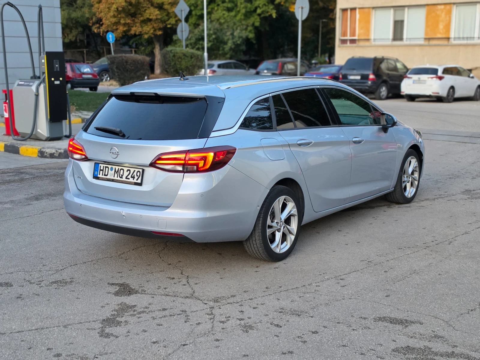 Opel Astra Facelift Full Led, снимка 4 - Автомобили и джипове - 56332920