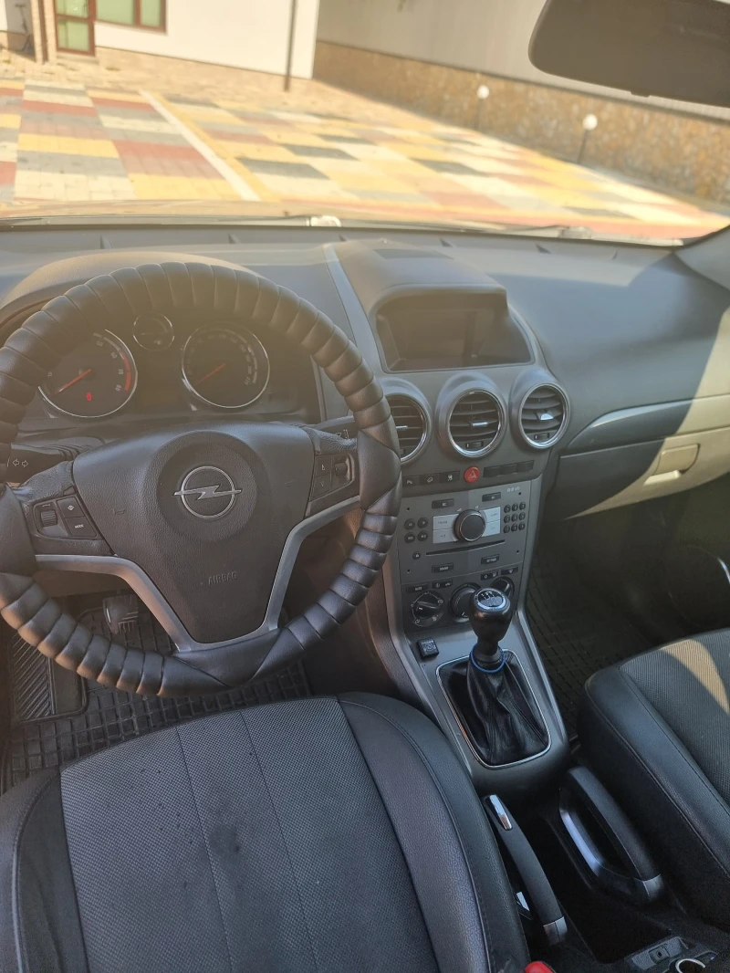 Opel Antara 2.4i, снимка 14 - Автомобили и джипове - 47401779