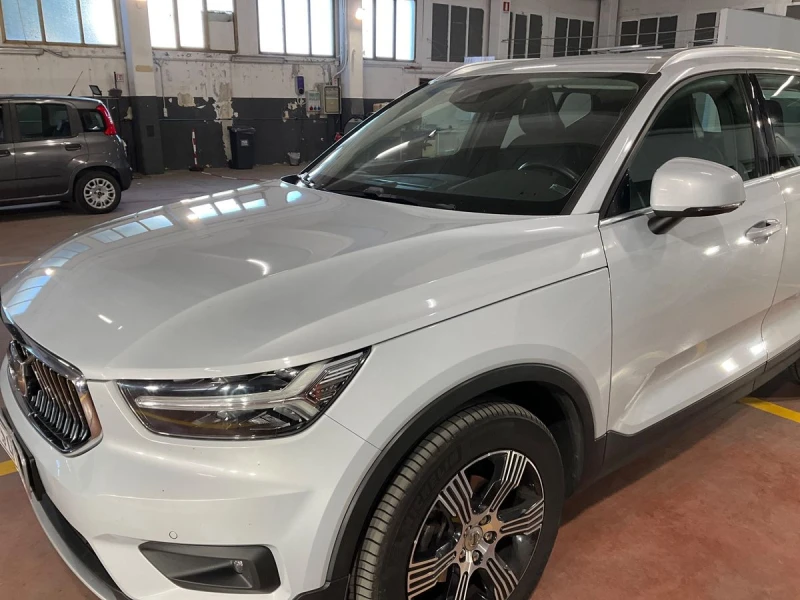 Volvo XC40 Volvo XC40 2.0 D3 Inscription 2WD, снимка 2 - Автомобили и джипове - 47999274