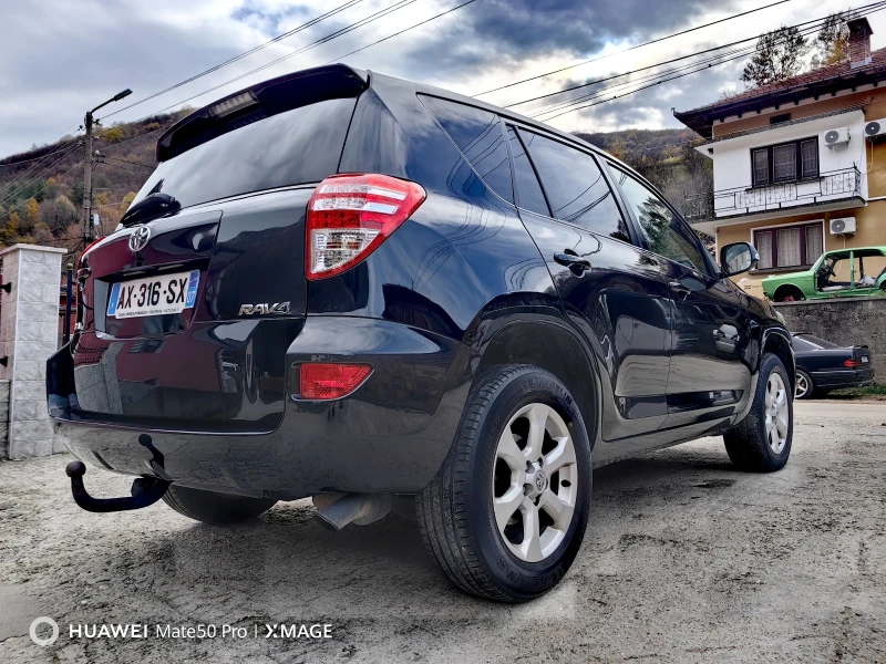 Toyota Rav4 2.2 D-4D ТОП!, снимка 9 - Автомобили и джипове - 48040670