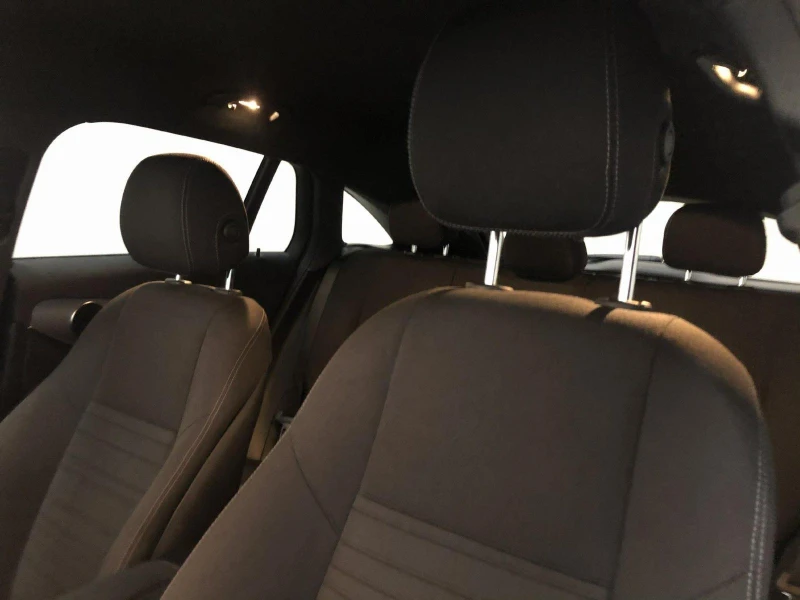 Mercedes-Benz EQC 400/4MATIC/AMG/408HP/DISTR/CAM/LED/NAVI/205E, снимка 9 - Автомобили и джипове - 50470269