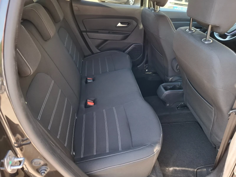 Dacia Duster 1.6 LPG NAVI, снимка 10 - Автомобили и джипове - 51822632