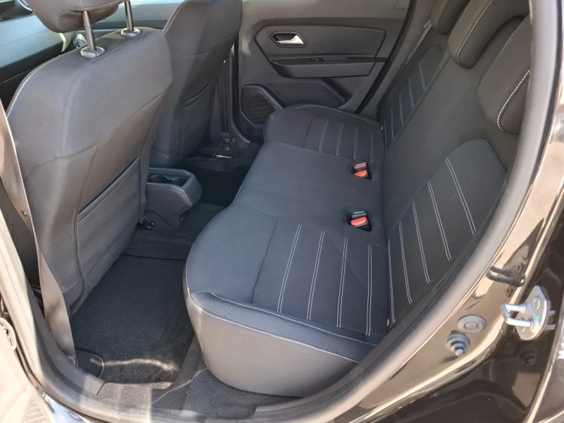 Dacia Duster 1.6 LPG NAVI, снимка 8 - Автомобили и джипове - 51822632