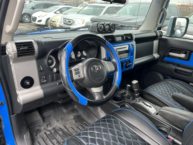 Toyota Fj cruiser C PACKAGE* AWD 4.0L V6* ТОП СЪСТОЯНИЕ, снимка 9 - Автомобили и джипове - 52283773