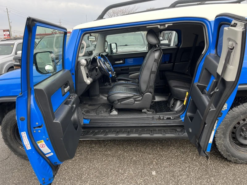 Toyota Fj cruiser C PACKAGE* AWD 4.0L V6* ТОП СЪСТОЯНИЕ, снимка 14 - Автомобили и джипове - 52283773