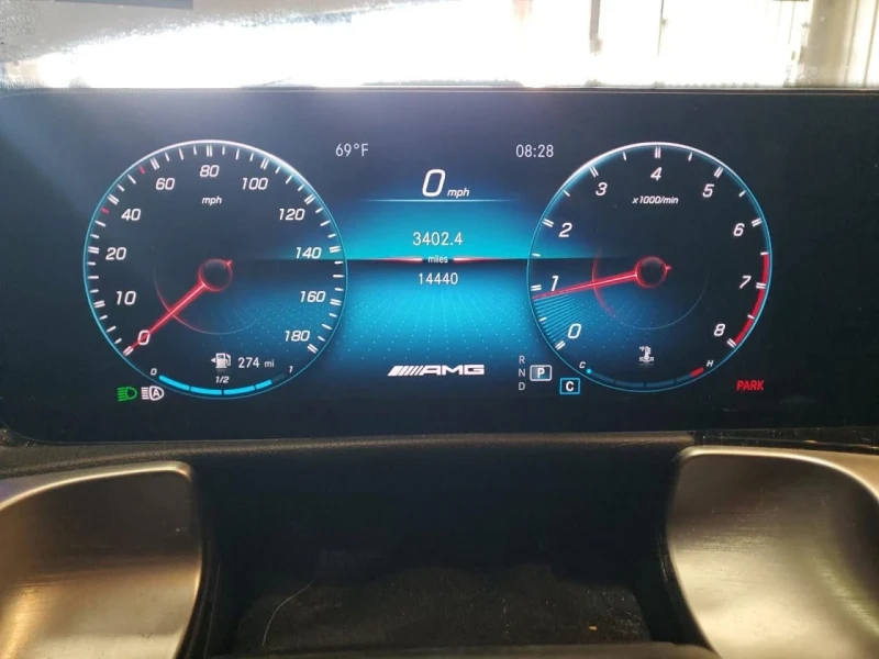 Mercedes-Benz GLB 35 AMG, снимка 9 - Автомобили и джипове - 53421187