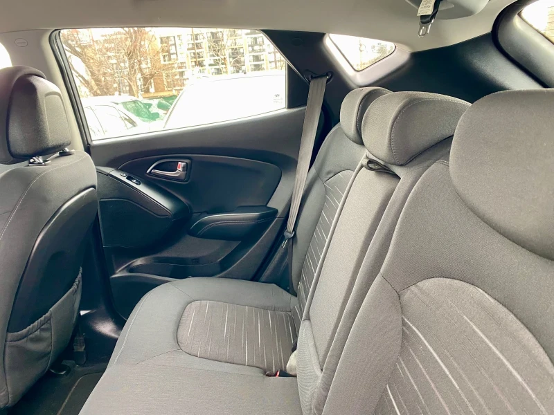 Hyundai IX35, снимка 7 - Автомобили и джипове - 53490399