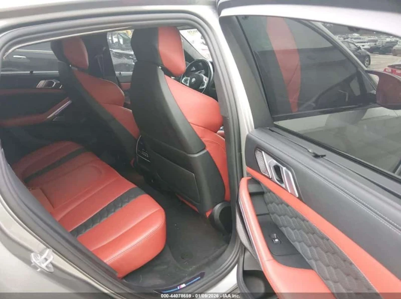 BMW X6 M* Donington Grey Metallic* HeadUp* 360, снимка 13 - Автомобили и джипове - 53576920