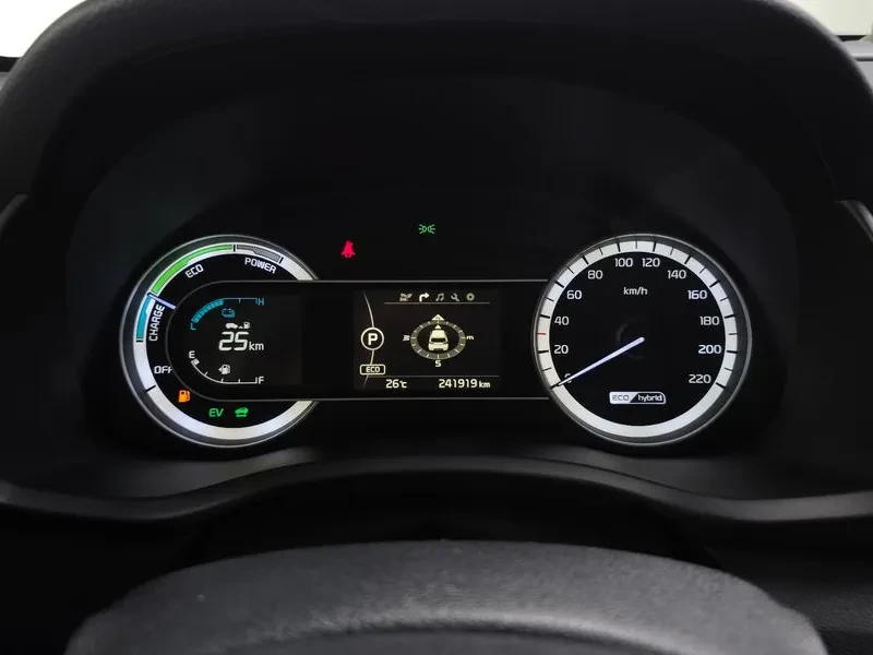 Kia Niro Luxury, снимка 8 - Автомобили и джипове - 55740145