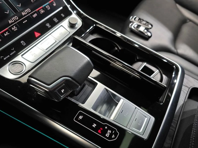 Audi Q7 3.0 Automatic, снимка 9 - Автомобили и джипове - 55960647