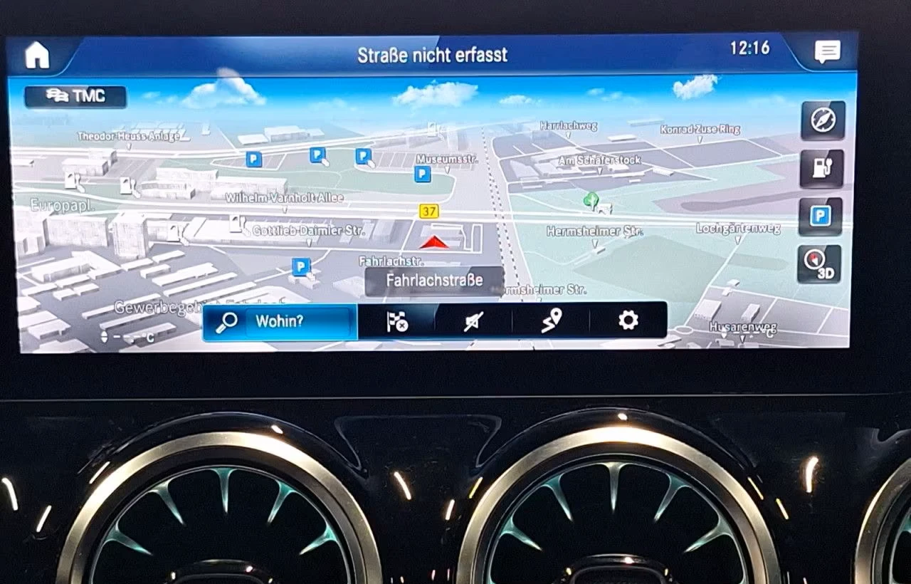 Mercedes-Benz EQA 250* AMG* CAMERA* KEYLESS* LED* CARPLAY* , снимка 10 - Автомобили и джипове - 53957300