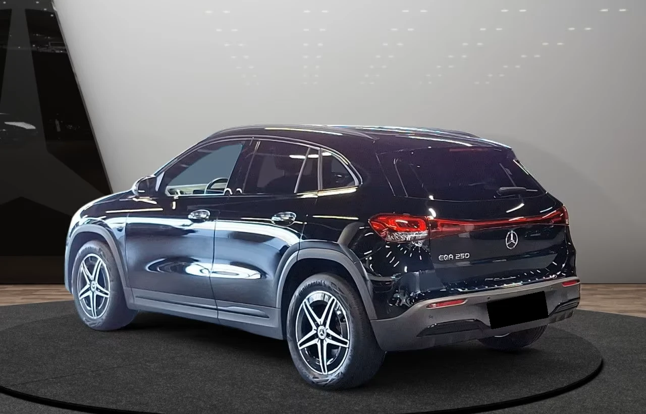Mercedes-Benz EQA 250* AMG* CAMERA* KEYLESS* LED* CARPLAY* , снимка 6 - Автомобили и джипове - 53957300