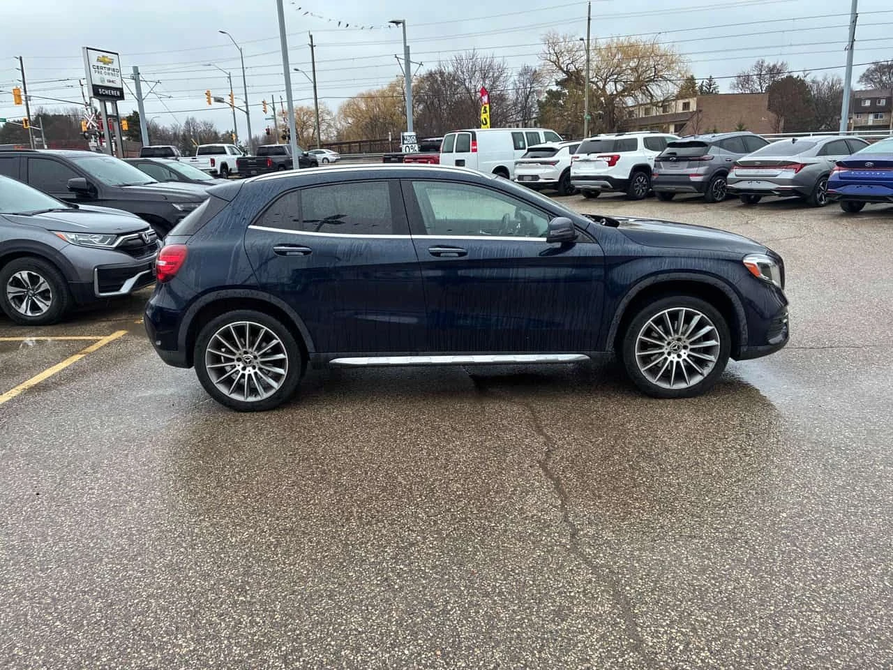 Mercedes-Benz GLA 250 /CARFAX/ПАНОРАМА/ПОДГРЕВИ/ДВА КЛЮЧА, снимка 4 - Автомобили и джипове - 54115275