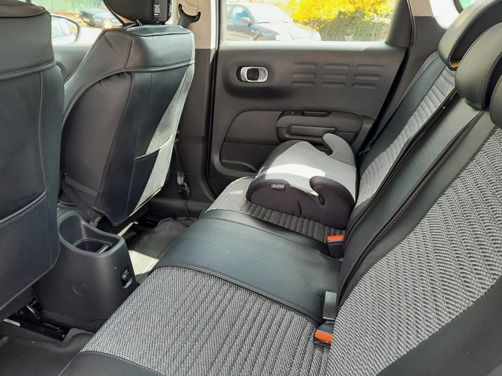 Citroen C3 Aircross 1.2 PureTech 110 S&S Shine, снимка 10 - Автомобили и джипове - 54170855