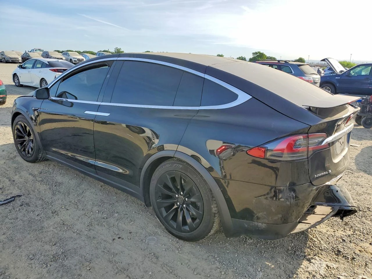 Tesla Model X 75D AWD, снимка 2 - Автомобили и джипове - 54344884