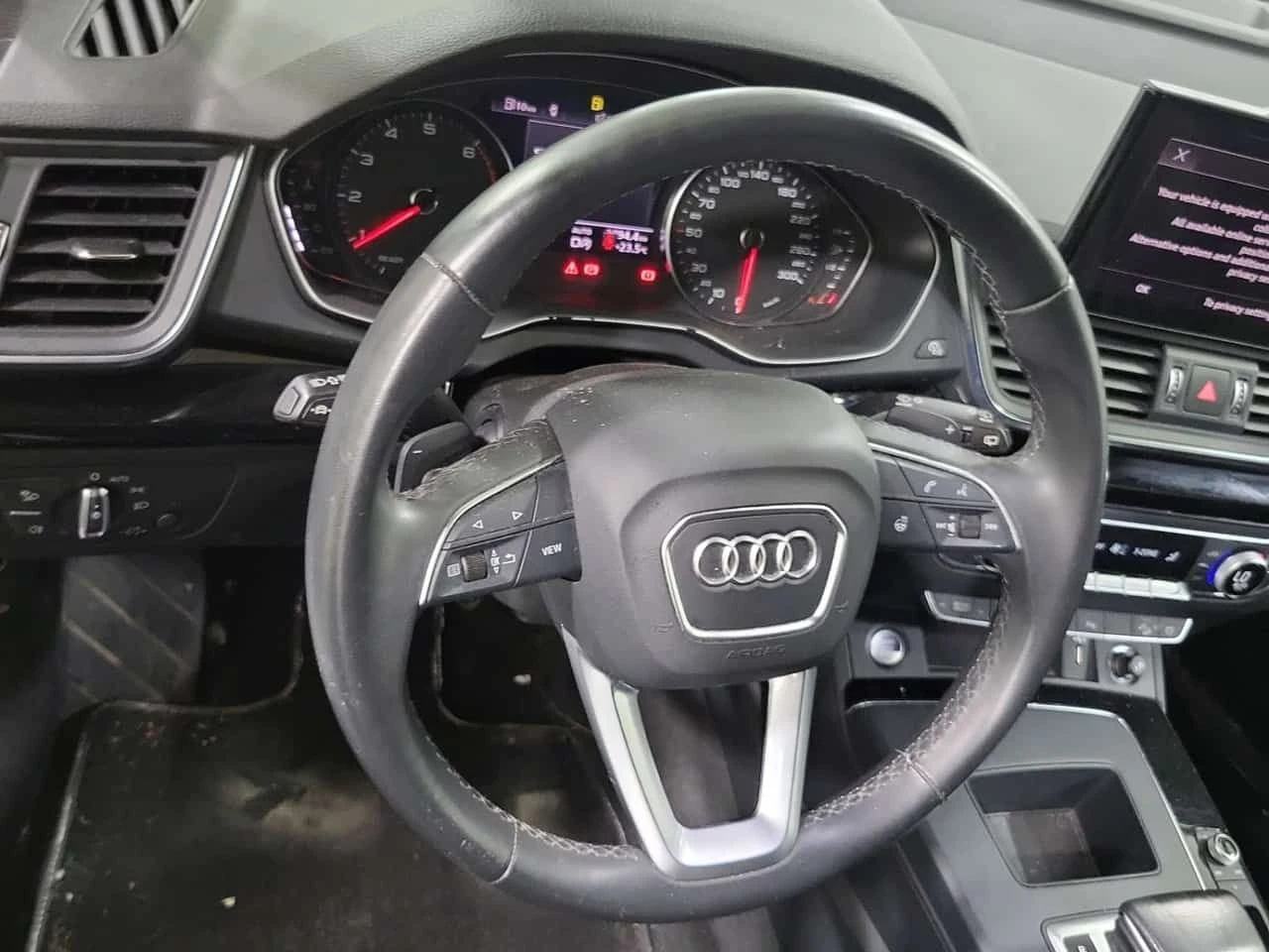 Audi Q5 * Komfort * ДИСТРОНИК* КАМЕРА* ПОДГРЕВ* , снимка 9 - Автомобили и джипове - 54890638