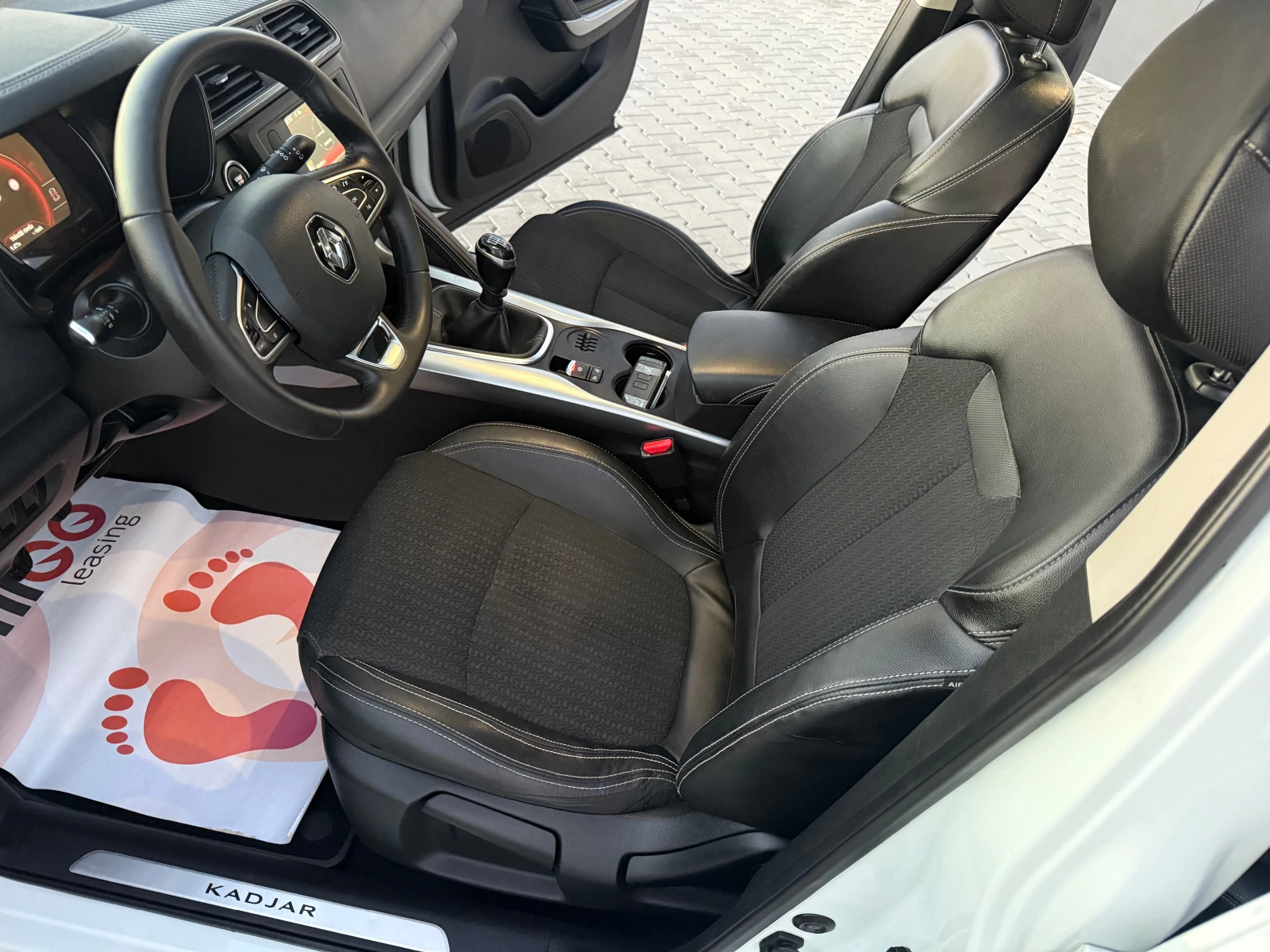 Renault Kadjar 1.5dci СОБСТВЕН ЛИЗИНГ !!!, снимка 15 - Автомобили и джипове - 55468881