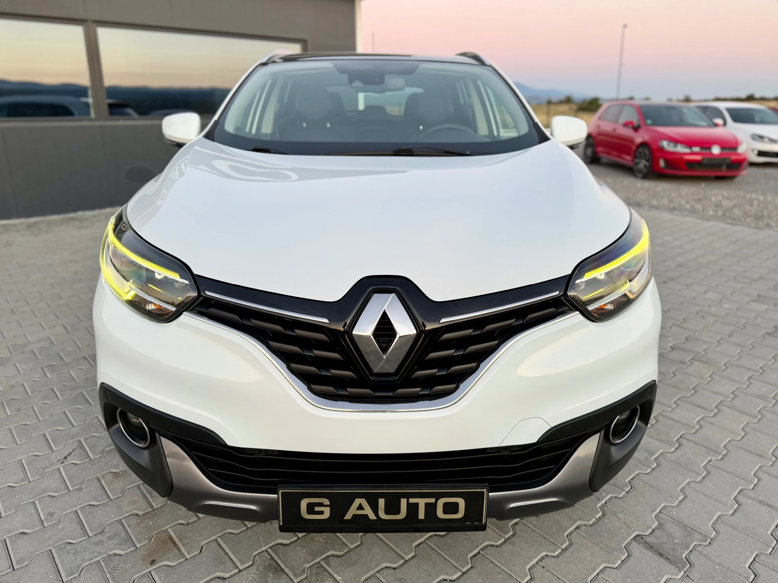 Renault Kadjar 1.5dci СОБСТВЕН ЛИЗИНГ !!!, снимка 2 - Автомобили и джипове - 55468881