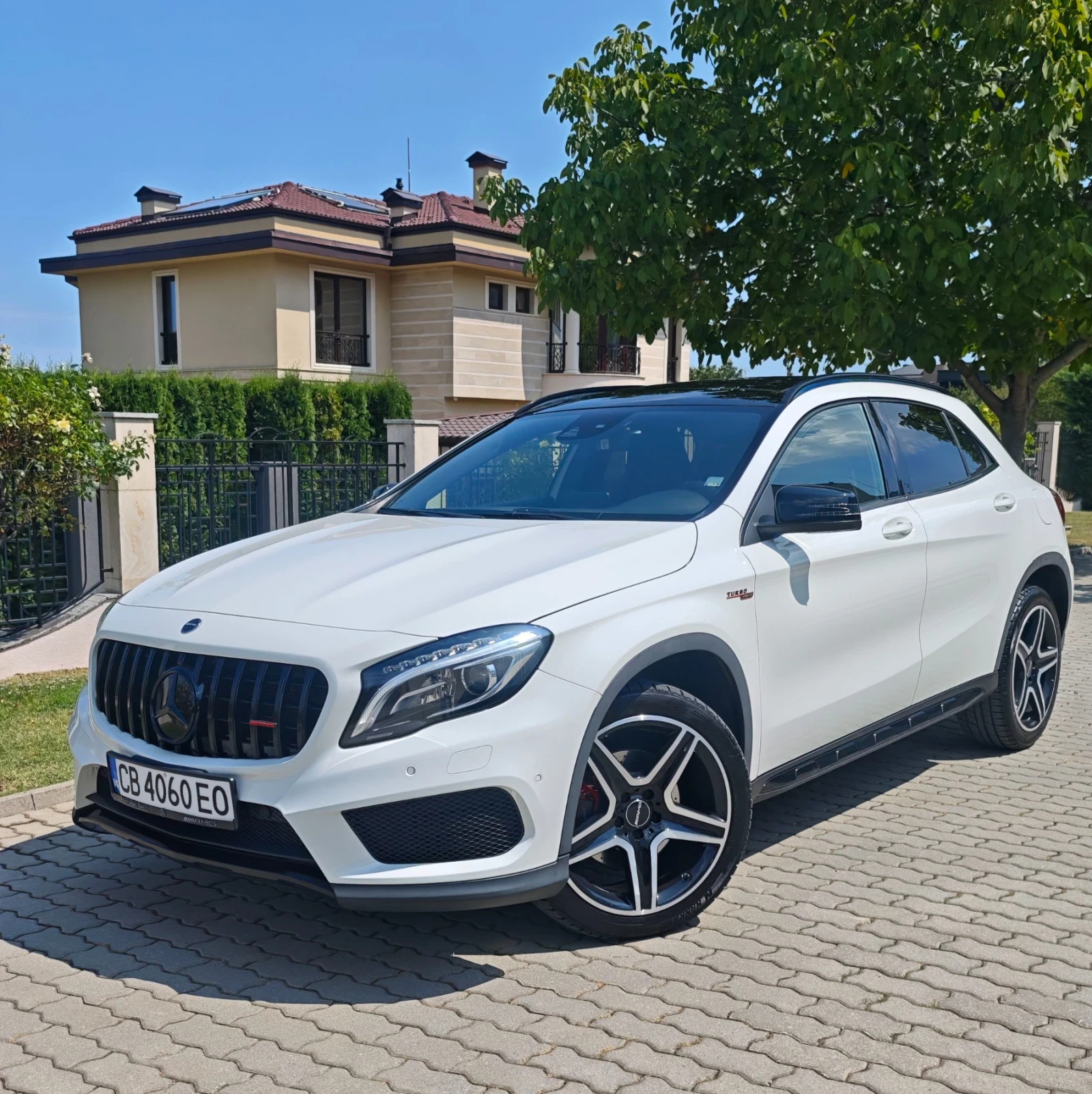 Mercedes-Benz GLA 250 AMG 45 FACELIFT 2020 4matic, снимка 2 - Автомобили и джипове - 55777293