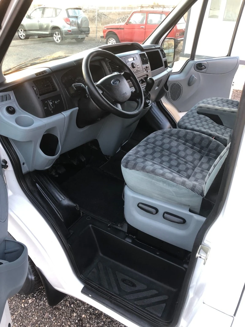 Ford Transit 2.2 TDCI ITALIA, снимка 8 - Бусове и автобуси - 45750152