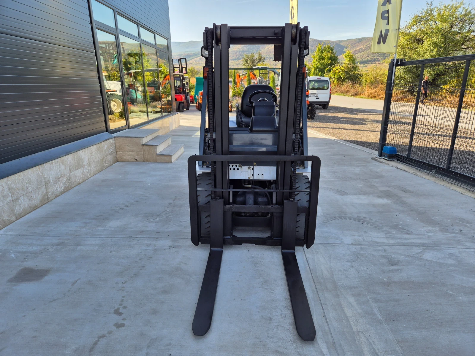  Nissan 2  /  / +  /  | Mobile.bg   7