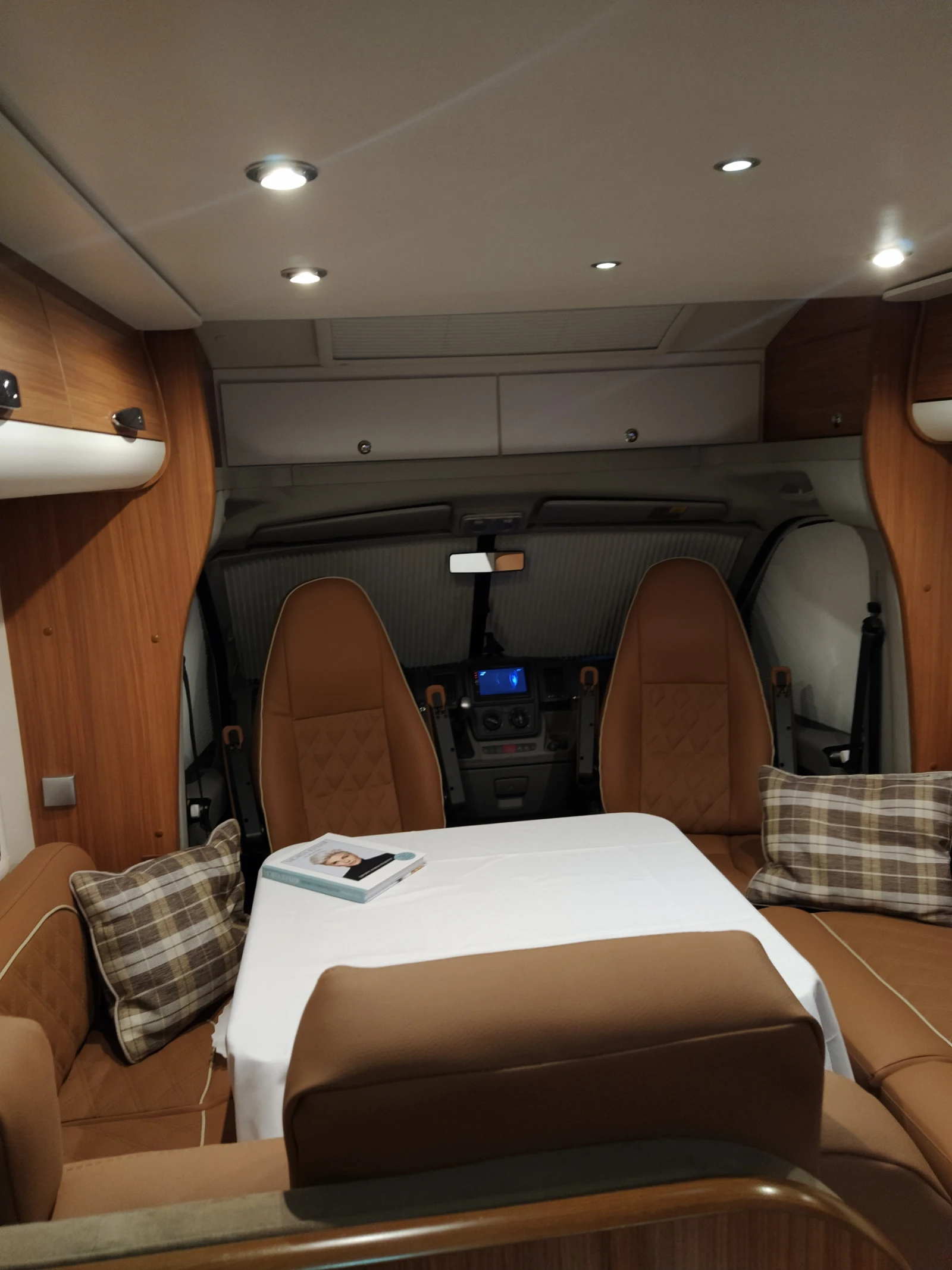 Кемпер Adria MATRIX, снимка 9 - Каравани и кемпери - 54487320
