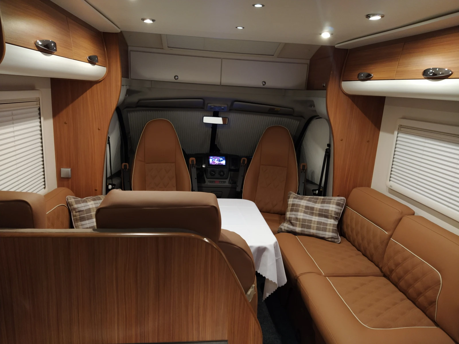 Кемпер Adria MATRIX, снимка 8 - Каравани и кемпери - 54487320