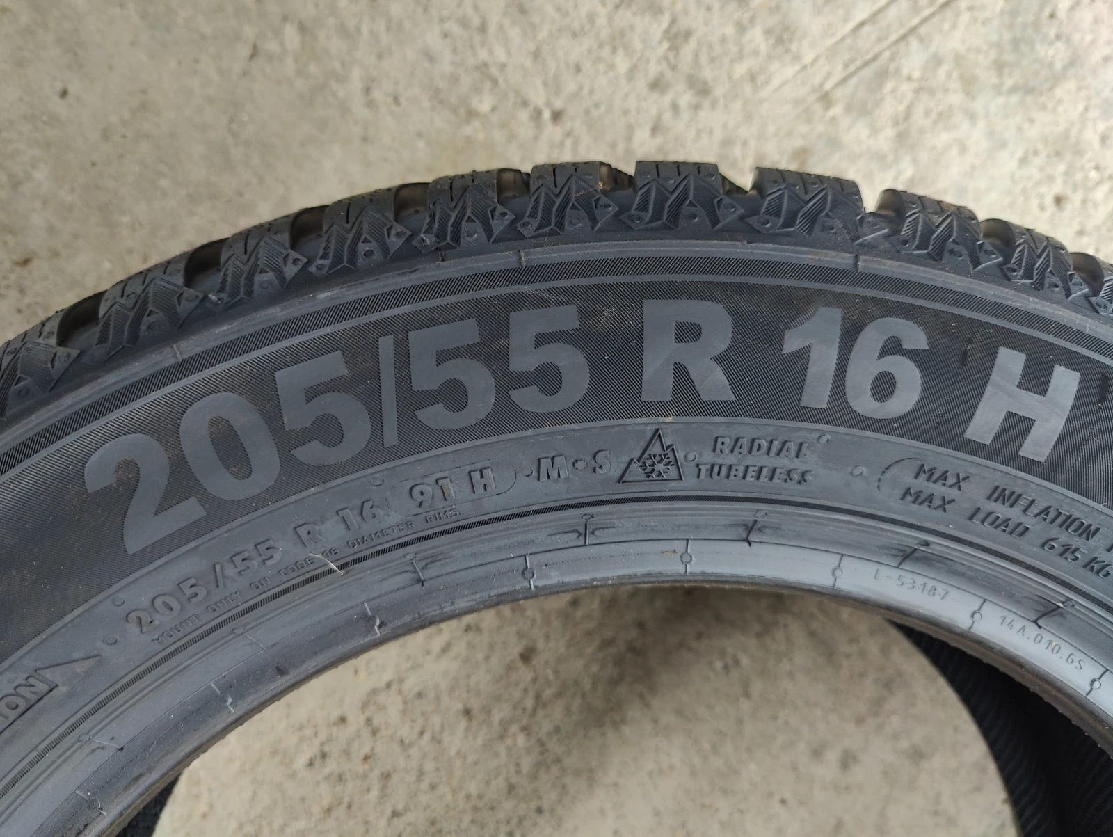 Гуми Зимни 205/55R16, снимка 9 - Гуми и джанти - 55162536