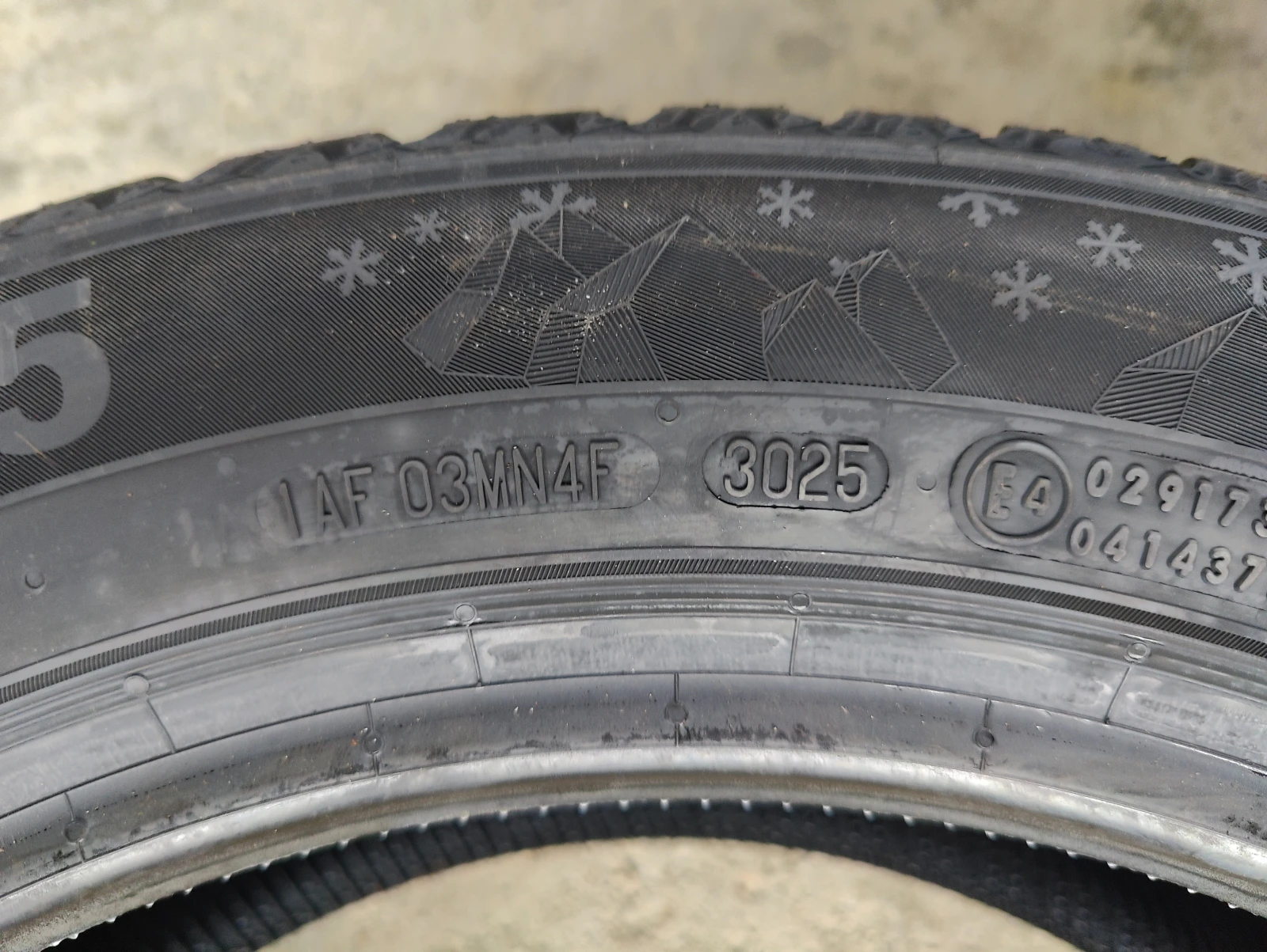Гуми Зимни 205/55R16, снимка 8 - Гуми и джанти - 55162536