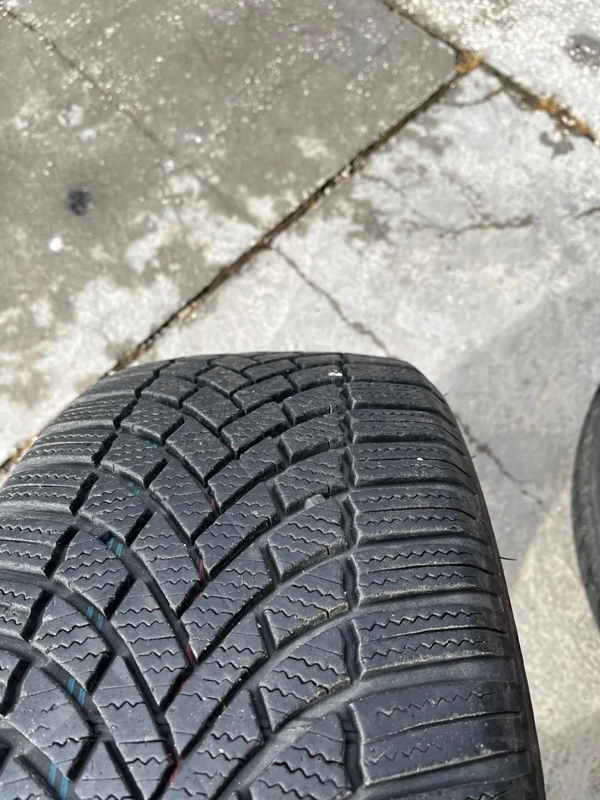 Гуми Зимни 225/50R18