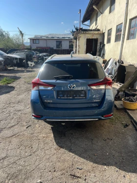 Toyota Auris 1.8HYBRID na 4asti, снимка 2
