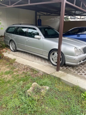  Mercedes-Benz E 55 A...