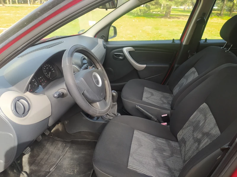 Dacia Sandero 1.4 MPI, снимка 7 - Автомобили и джипове - 47724855