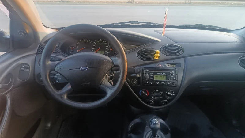 Ford Focus 1.4  Бензин 75к.с, снимка 13 - Автомобили и джипове - 47894735