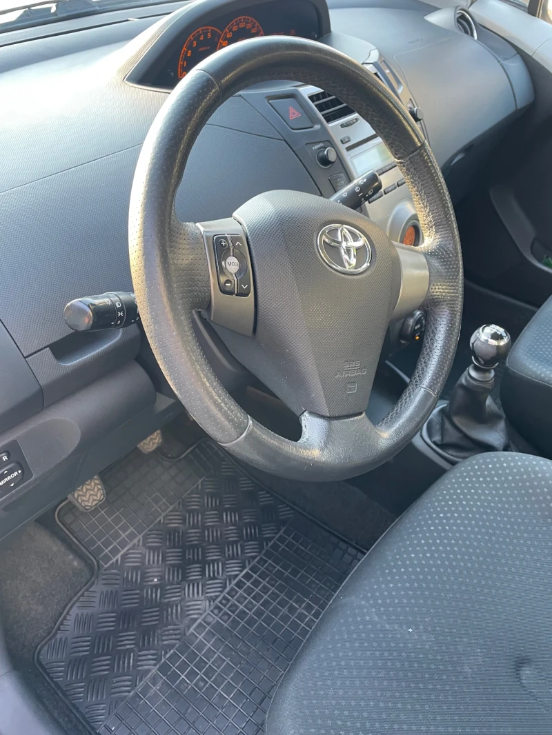 Toyota Yaris, снимка 8 - Автомобили и джипове - 48089858