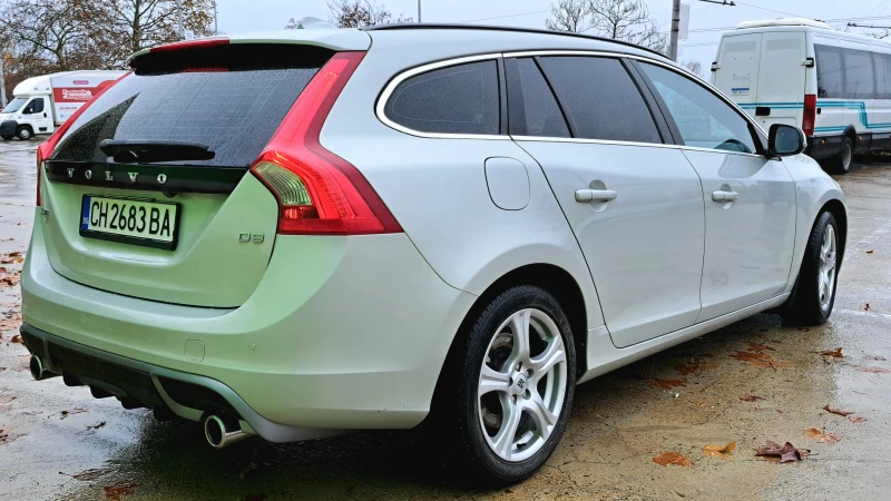 Volvo V60 D3, снимка 5 - Автомобили и джипове - 48568464