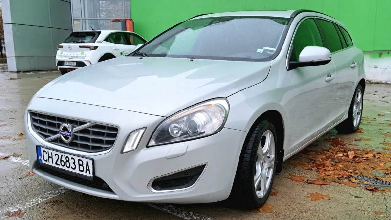 Volvo V60 D3, снимка 1 - Автомобили и джипове - 48568464