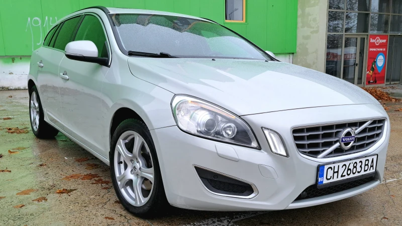 Volvo V60 D3, снимка 3 - Автомобили и джипове - 48568464